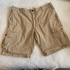 Men’s Dockers Size 33 Khaki Cargo Shorts